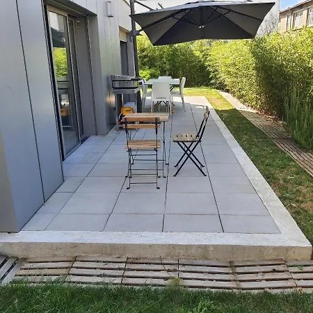 Alloggio in famiglia Jolie Parentale, Et Salle D'eau, Avec Son Coin De Verdure à 5 Minutes à Pied Du Centre Bordeaux