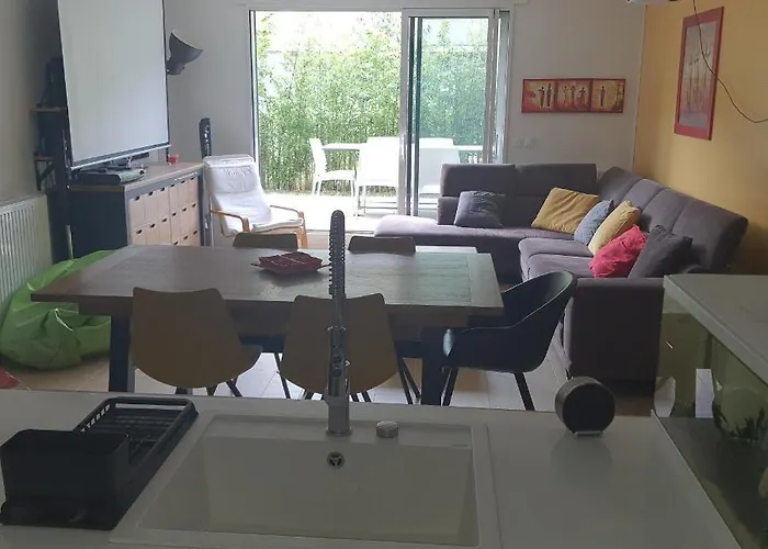 Homestay Parentale Du Centre-ville: Verdure Et Tranquillité