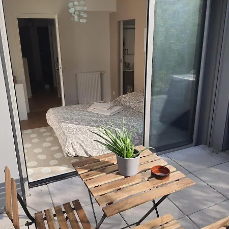 Parentale Du Centre-ville: Verdure Et Tranquillité